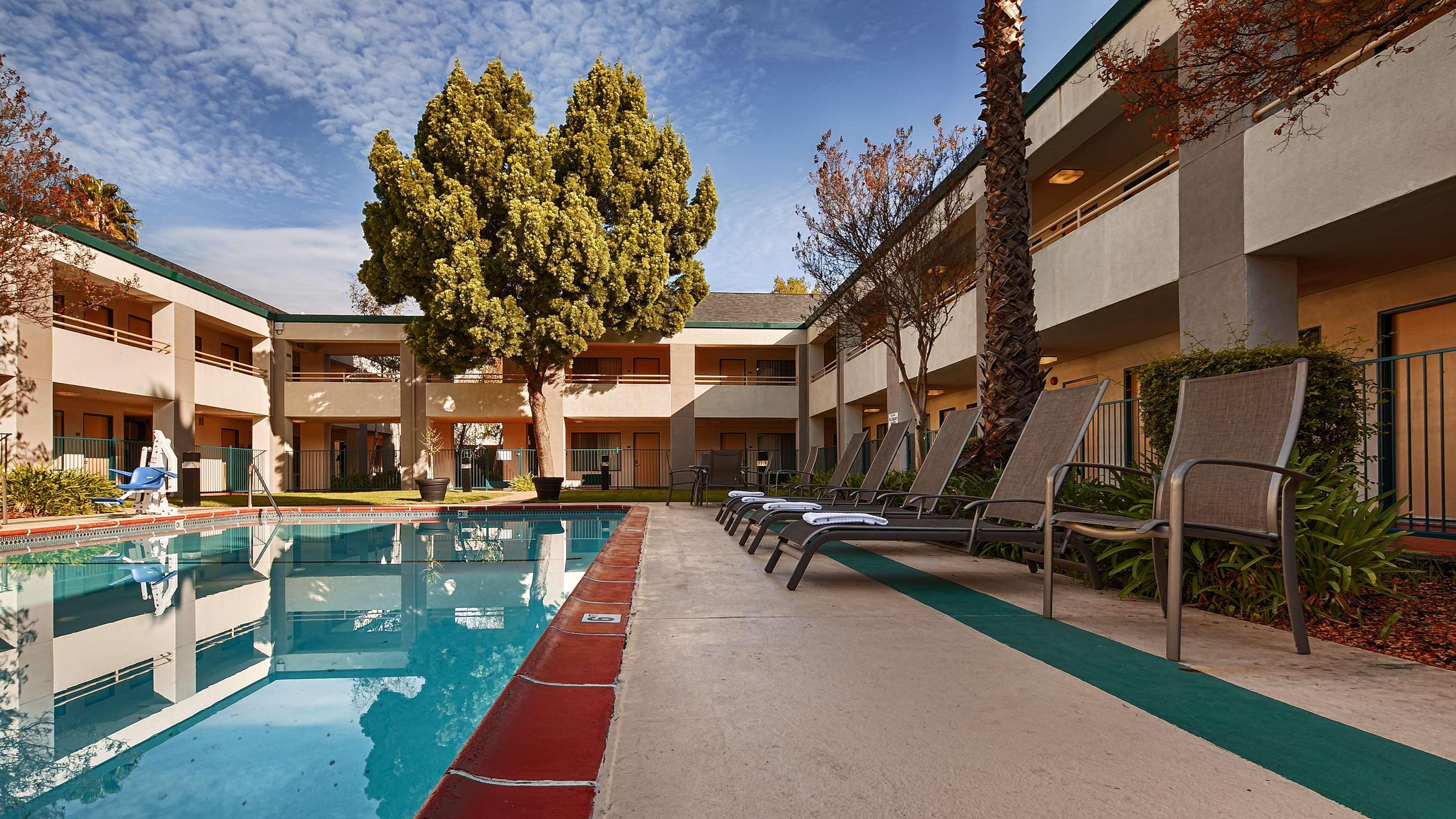 Best Western Heritage Inn Concord Exterior photo